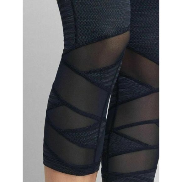 Athleta Jacquard Mantra High Waisted Mesh Detail Capri Legging Navy Blue Stripe - Picture 11 of 12